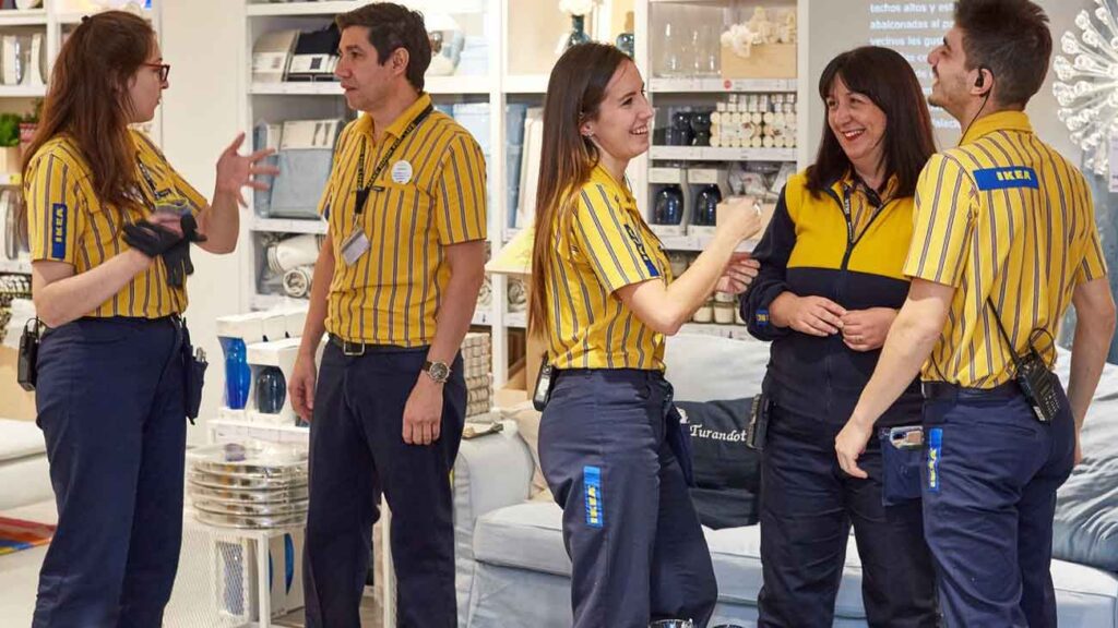 IKEA busca empleados como tú