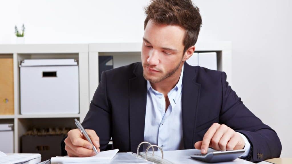 Administrativo nivel alto de inglés con discapacidad